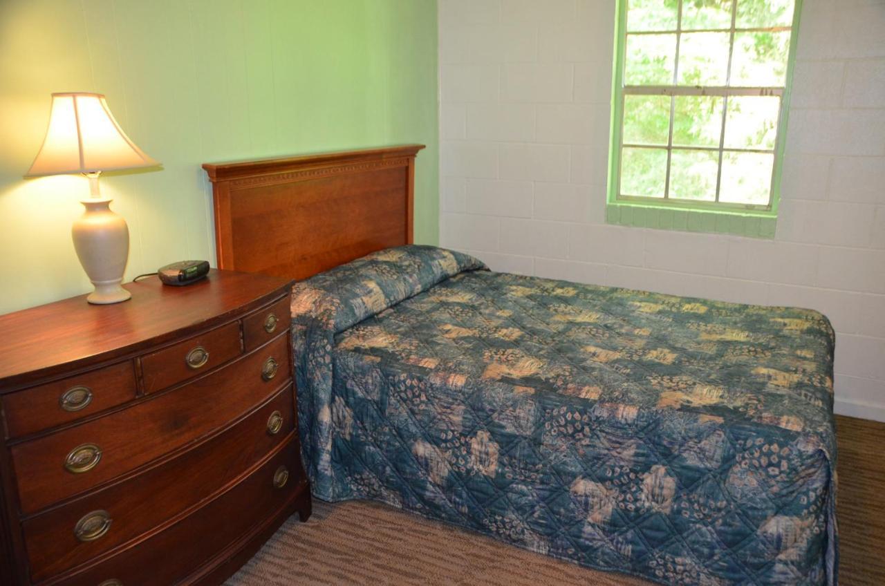 The Retreat At Center Hill Lake Smithville Room photo